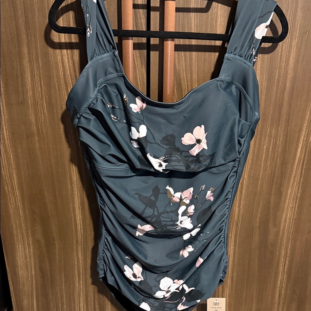 Albion The Victoria Floral One-Piece Swimsuit - Picture 4 of 7